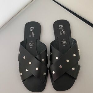 Seychelles Black Leather Studded Slide Sandals, Women’s size 6.5